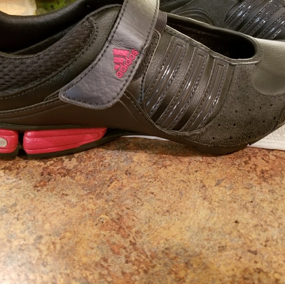 ADIDAS SHOES NWOT - Picture 4 of 8